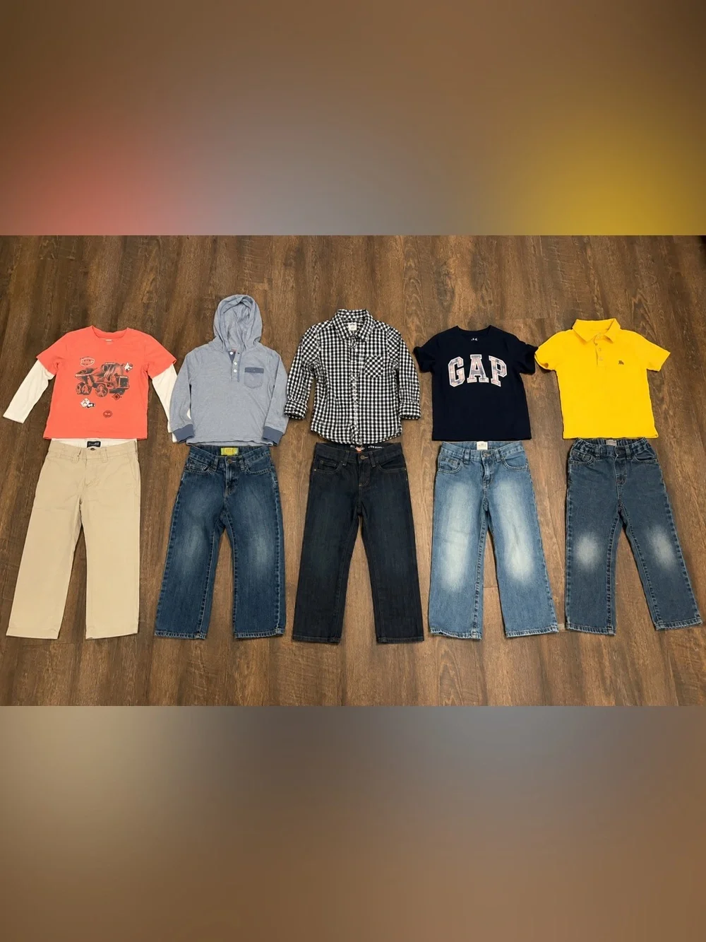Versatile 10-piece boys’ clothing bundle in sizes 4T/4